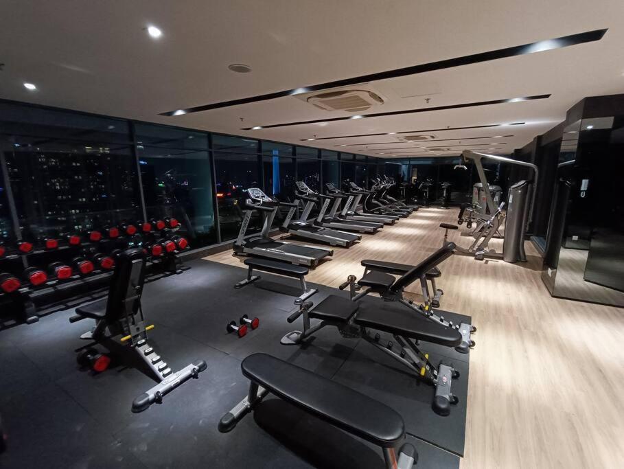 Cl 29A Insta Klcc View & Infinity Pool Apartment Kuala Lumpur Bagian luar foto